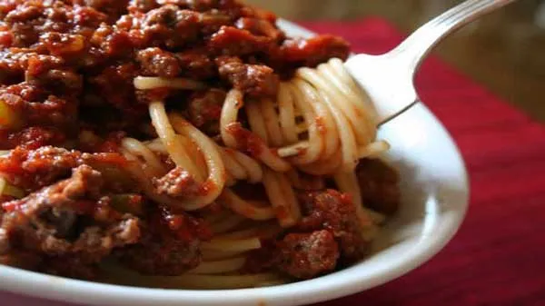 spaghetti-con-carne-molida